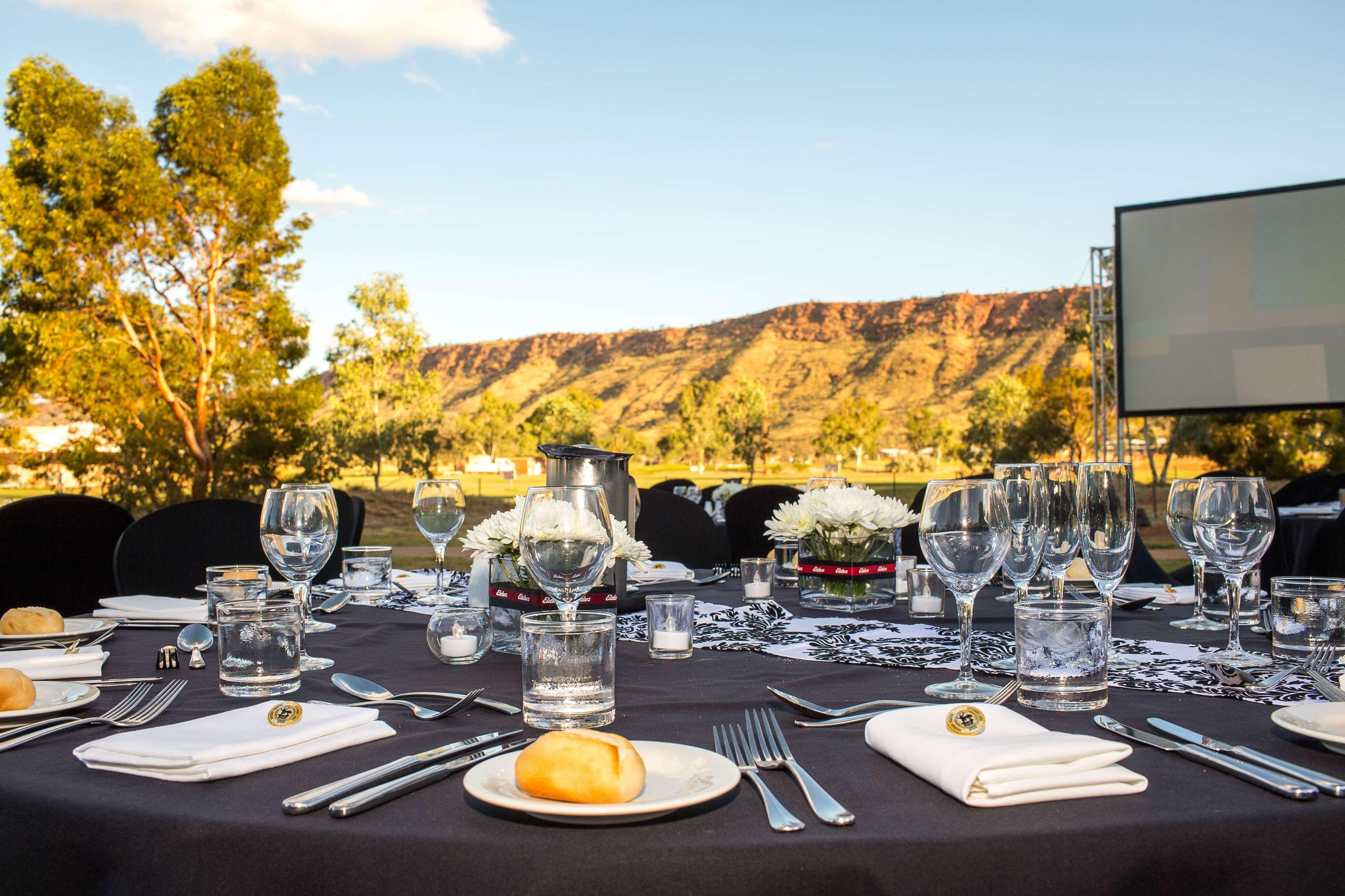 Doubletree By Hilton Alice Springs Hotel Exterior photo