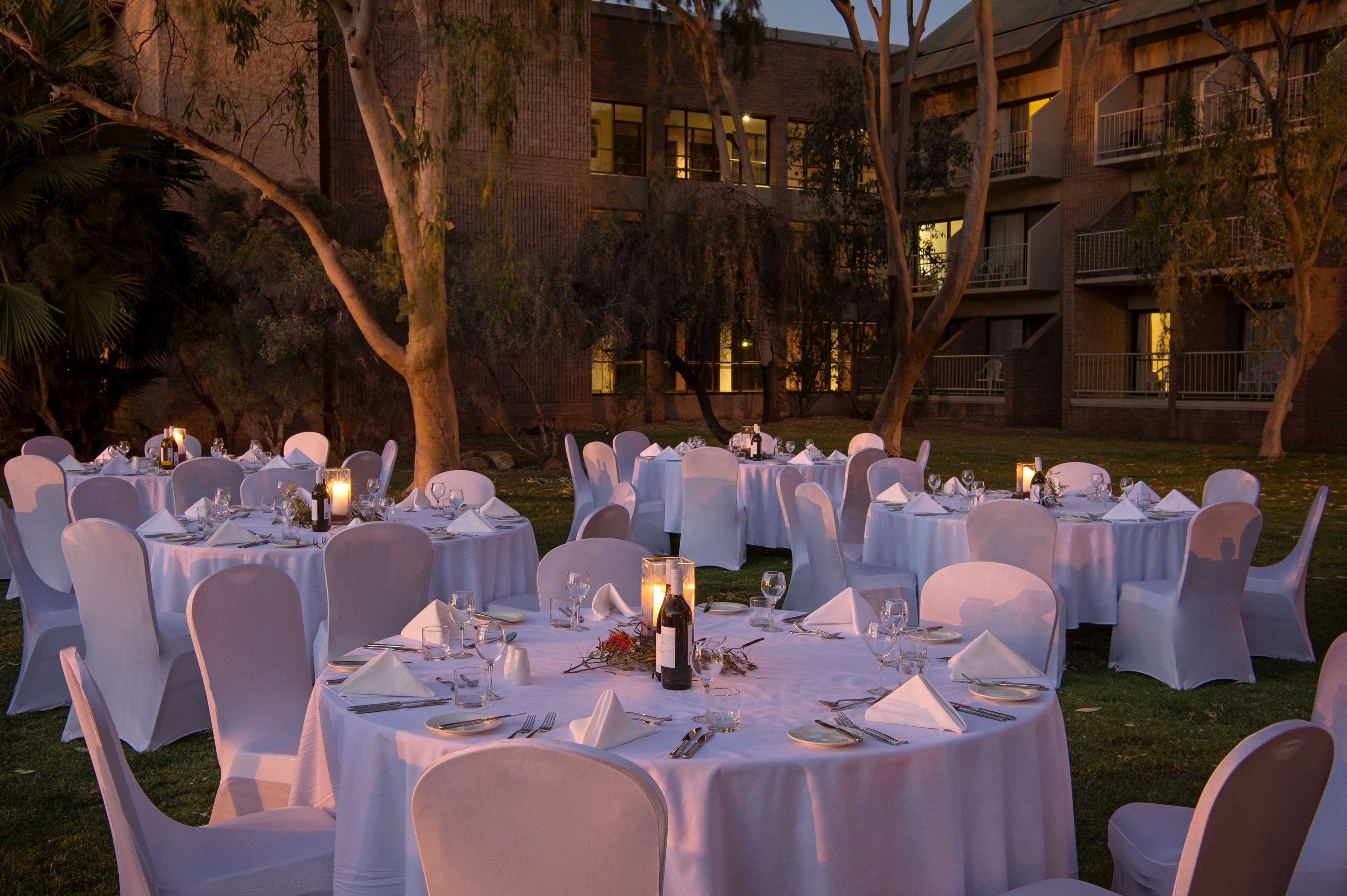 Doubletree By Hilton Alice Springs Hotel Exterior photo